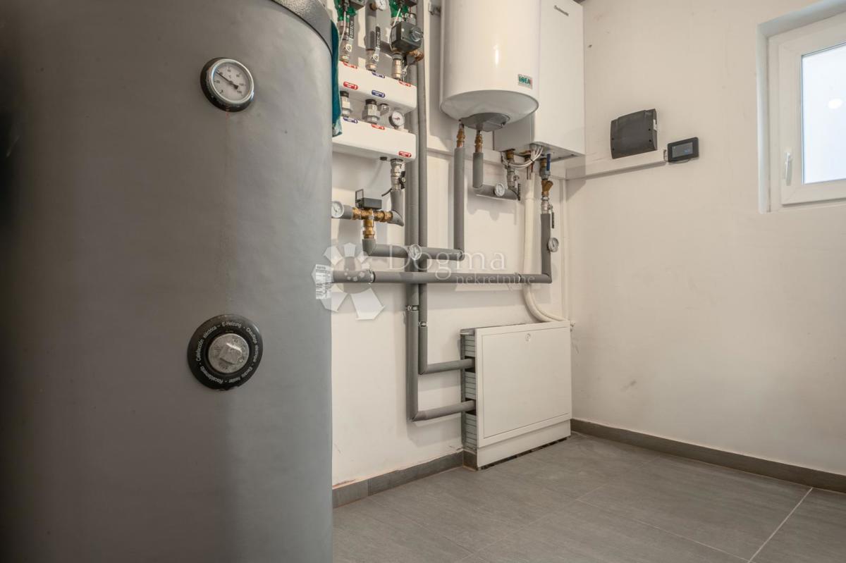 Hiša Vlaškovec, Jastrebarsko - Okolica, 217m2