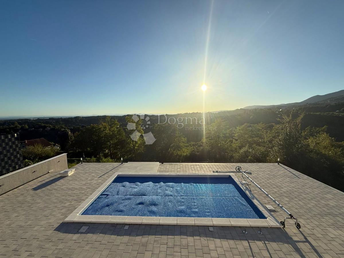 Hiša Vlaškovec, Jastrebarsko - Okolica, 217m2