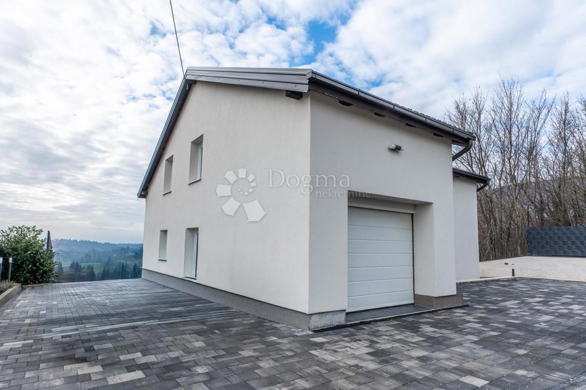 Hiša Vlaškovec, Jastrebarsko - Okolica, 217m2