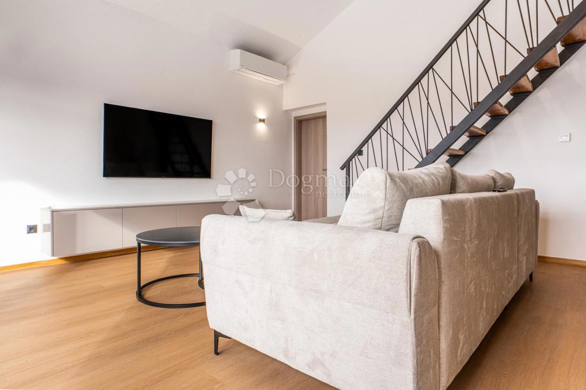 Hiša Vlaškovec, Jastrebarsko - Okolica, 217m2