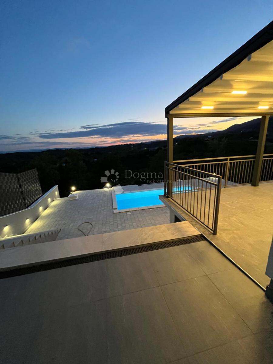 Hiša Vlaškovec, Jastrebarsko - Okolica, 217m2