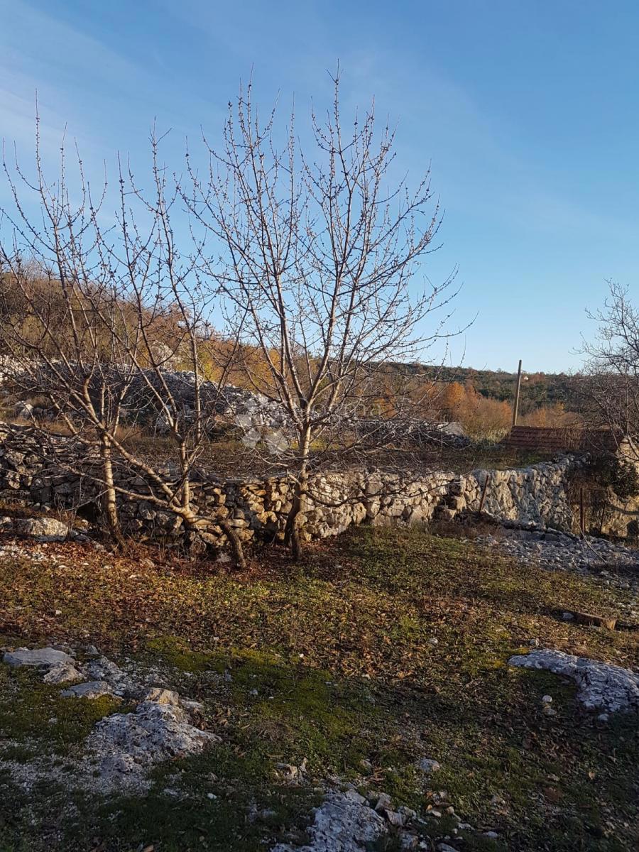 Zazidljivo zemljišče Korušce, Klis, 3.500m2