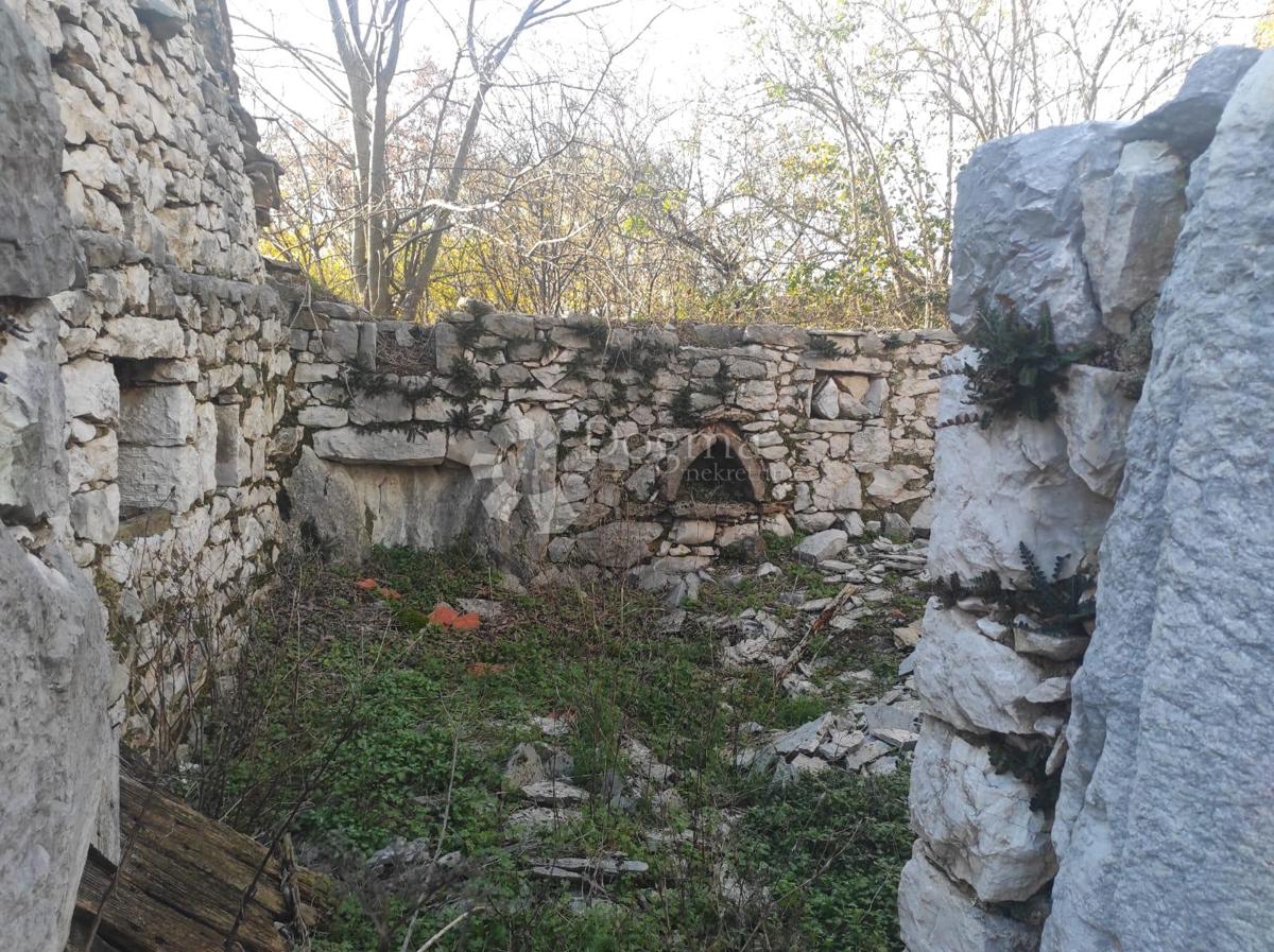 Zazidljivo zemljišče Korušce, Klis, 3.500m2