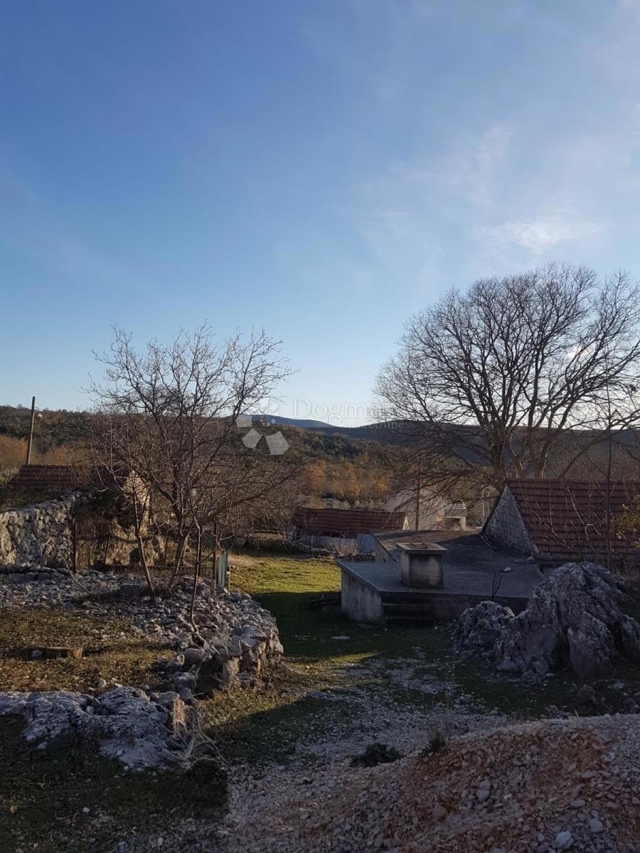 Zazidljivo zemljišče Korušce, Klis, 3.500m2