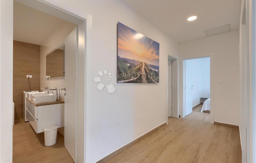 Hiša Vodnjan, 150m2