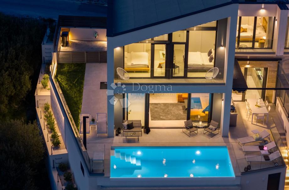 Hiša Jesenice, Dugi Rat, 105m2