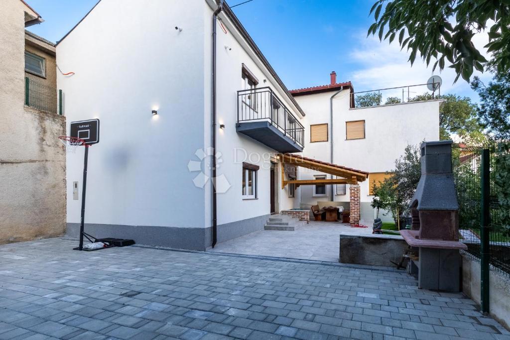 Hiša Novi Vinodolski, 120m2