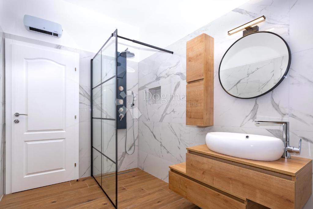 Hiša Novi Vinodolski, 120m2