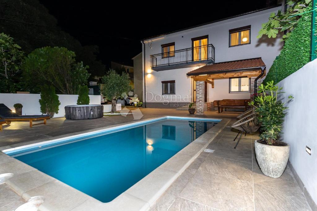 Hiša Novi Vinodolski, 120m2