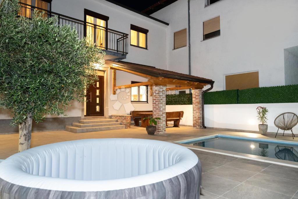 Hiša Novi Vinodolski, 120m2