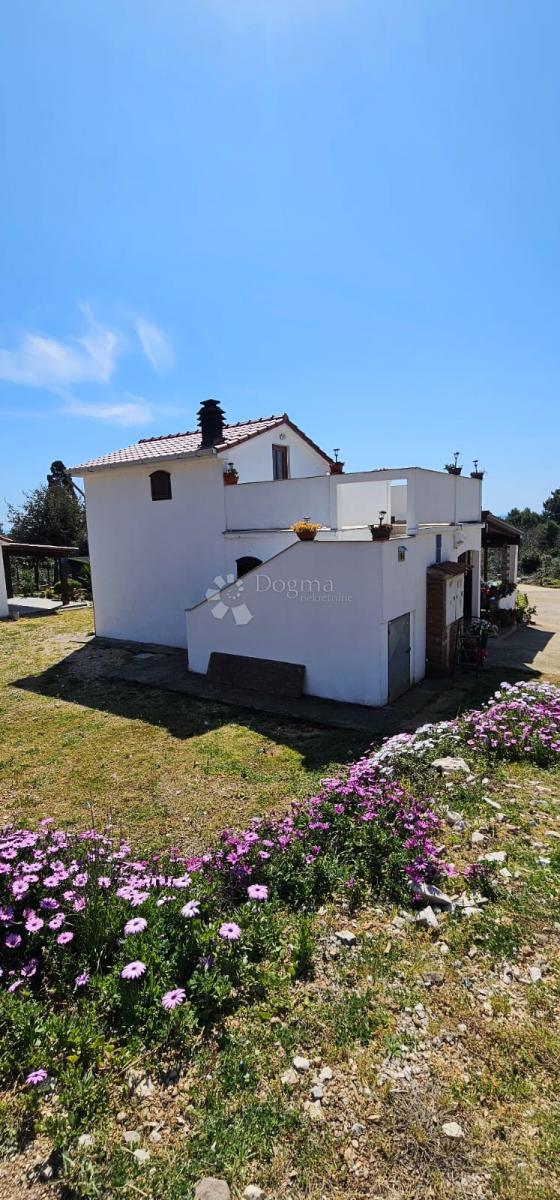 Hiša Kampor, Rab, 16.340m2