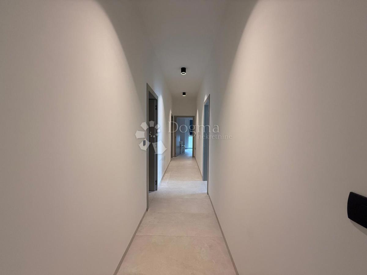 Hiša Šijana, Pula, 205m2