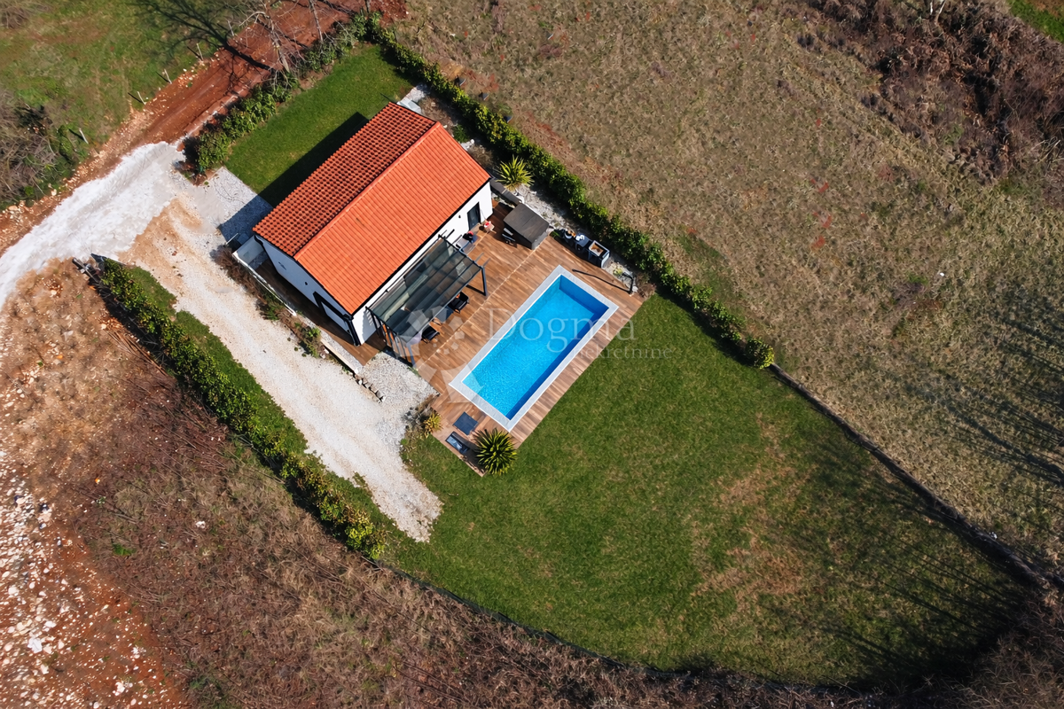 Hiša Višnjan, 66m2