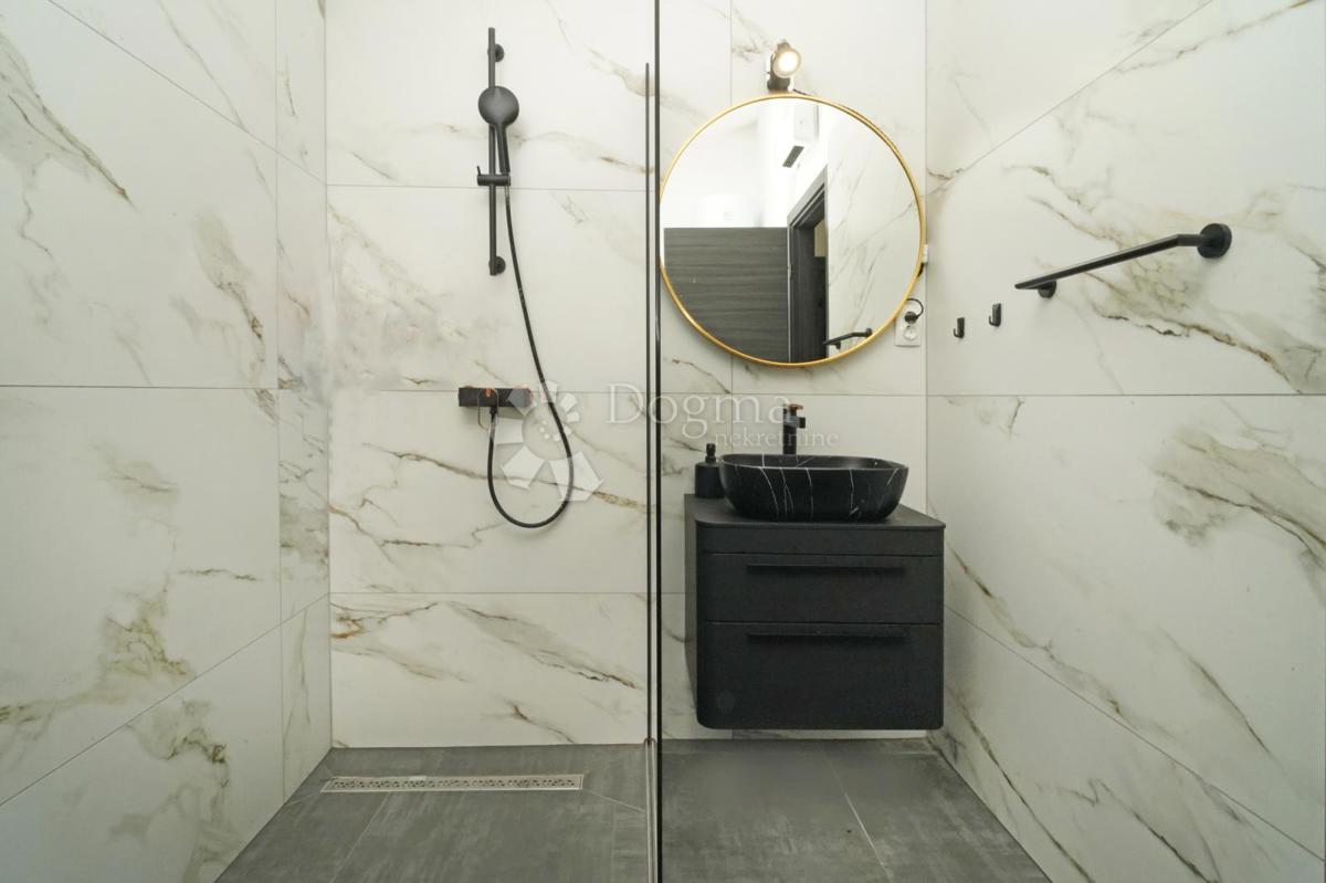 Hiša Višnjan, 66m2