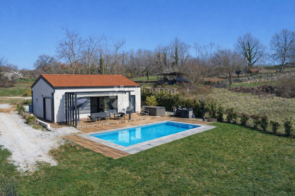 Hiša Višnjan, 66m2