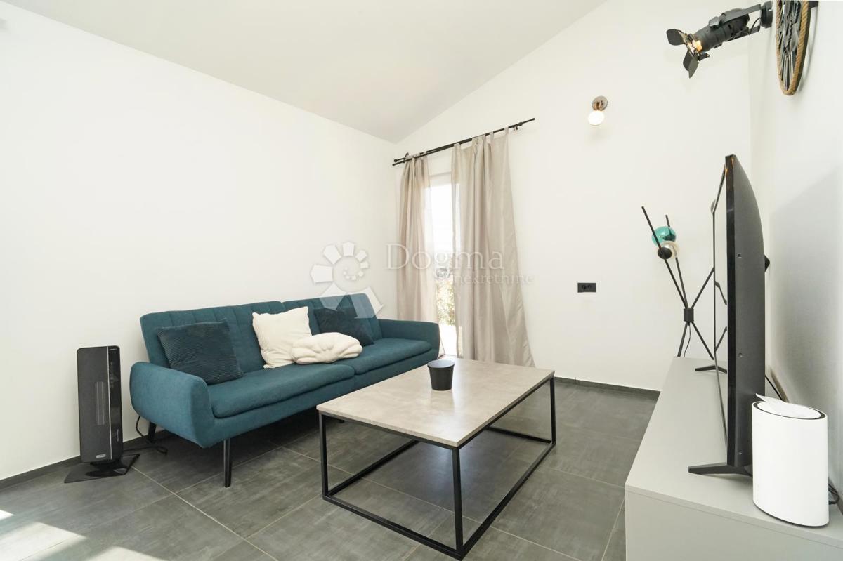 Hiša Višnjan, 66m2