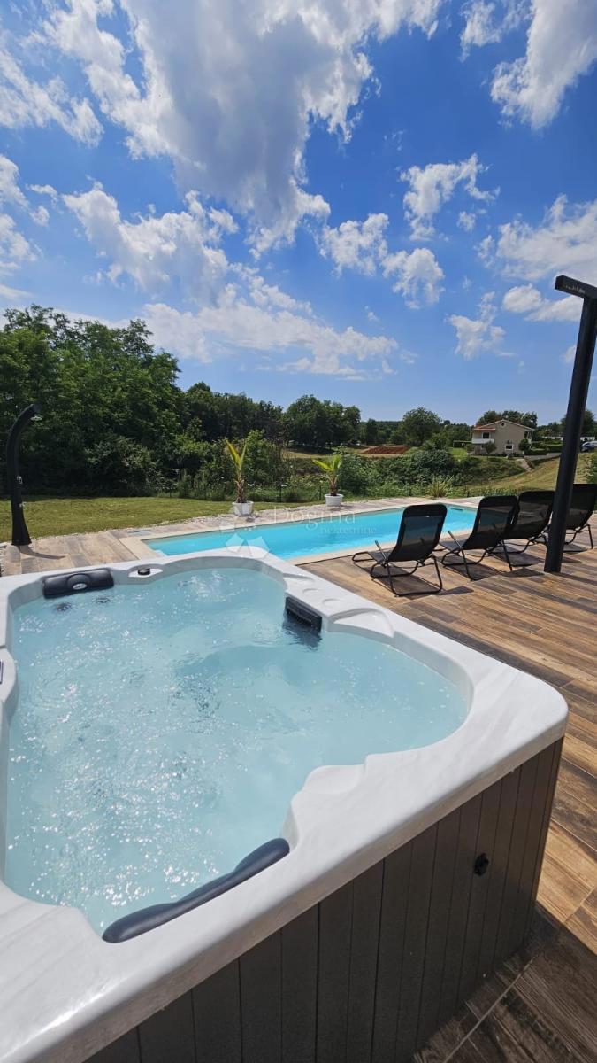 Hiša Višnjan, 66m2