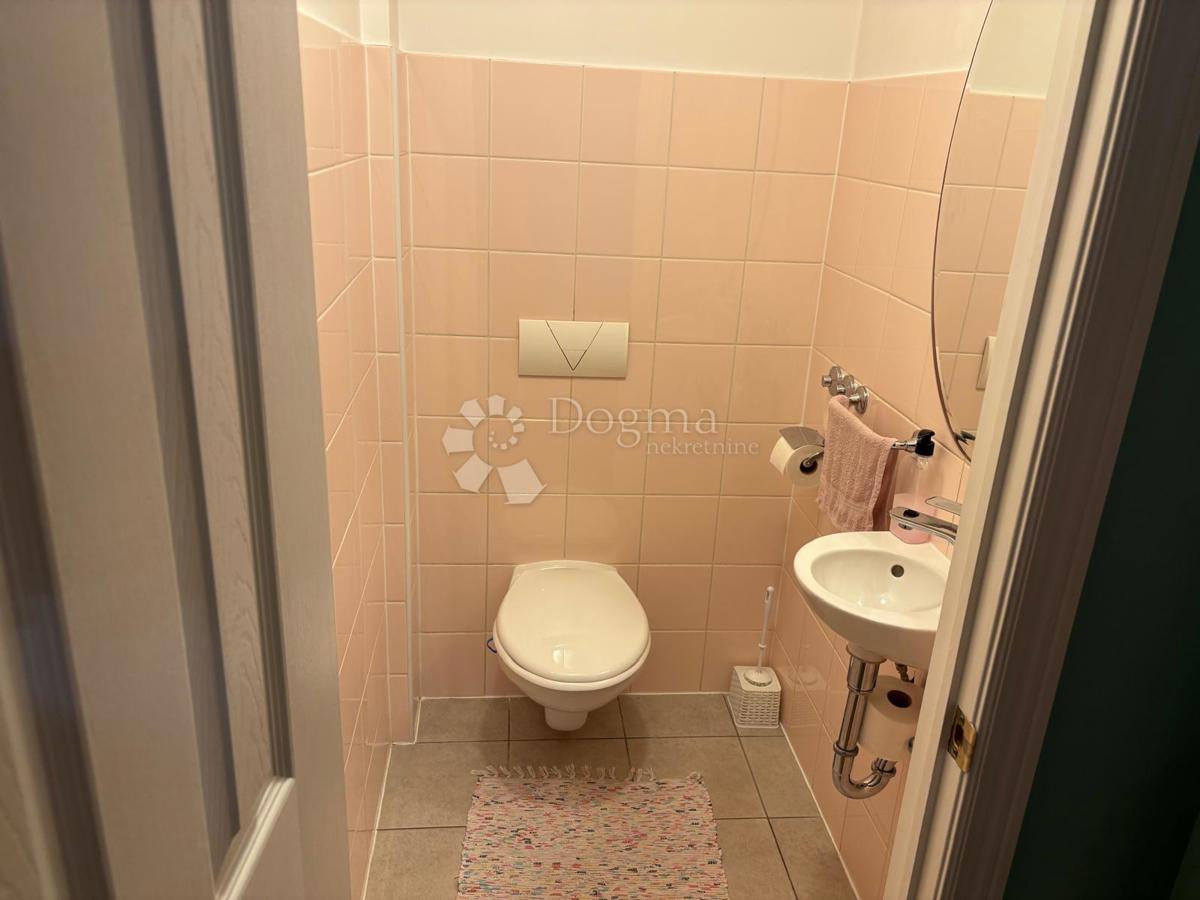 Hiša Novi Dvori, Zaprešić, 200m2