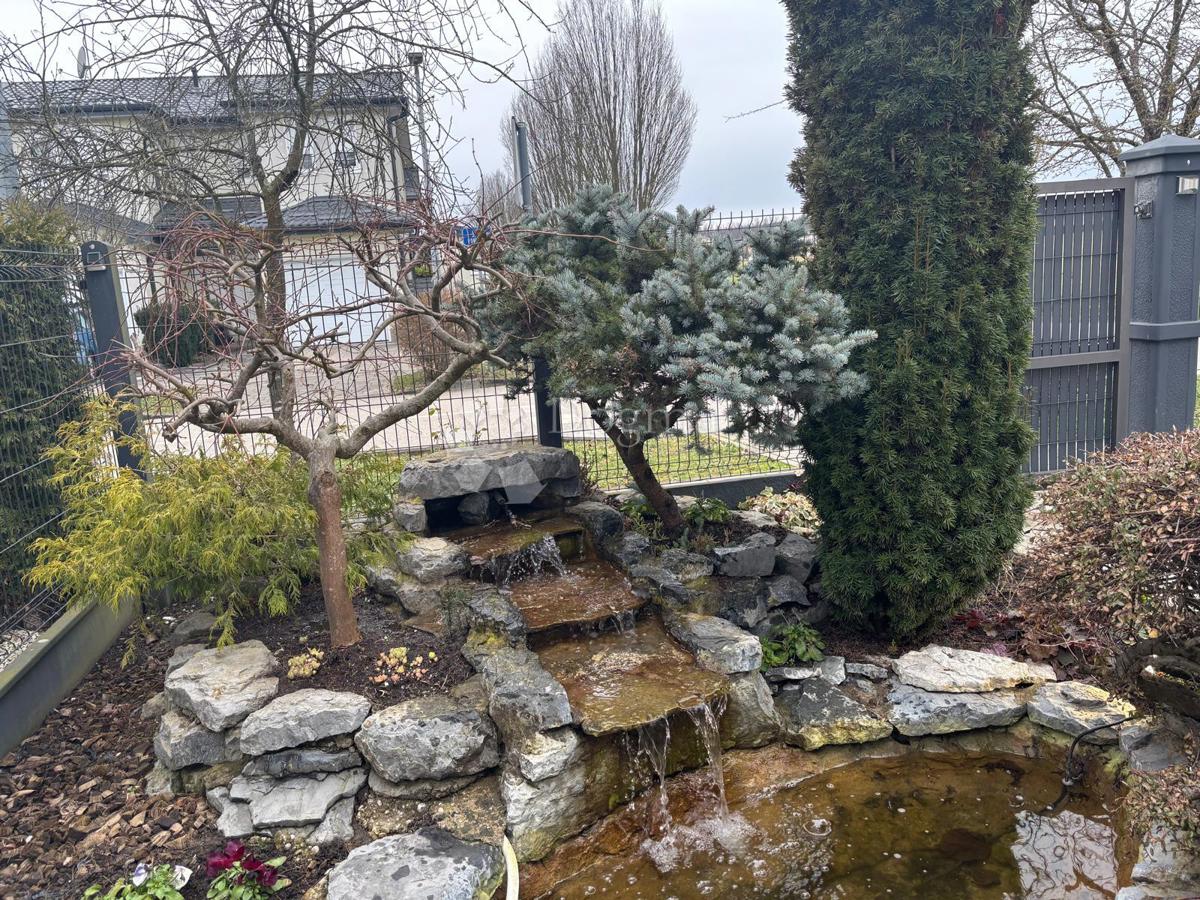 Hiša Novi Dvori, Zaprešić, 200m2