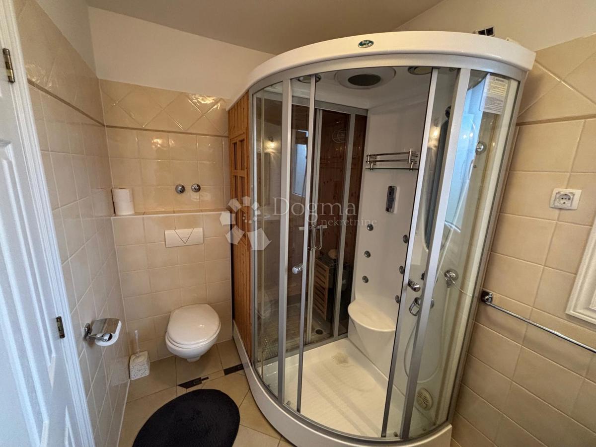 Hiša Novi Dvori, Zaprešić, 200m2