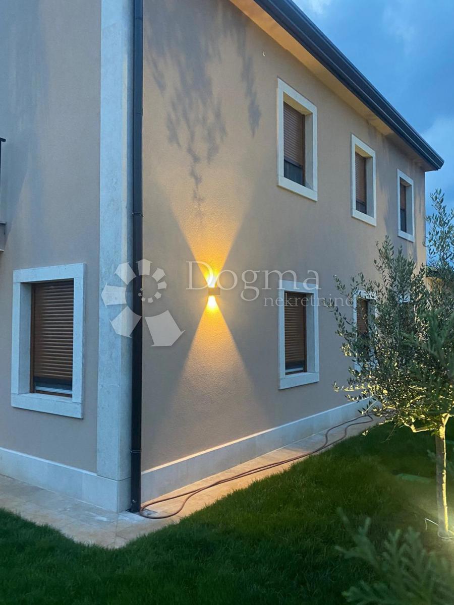 Hiša Karigador, Brtonigla, 185m2