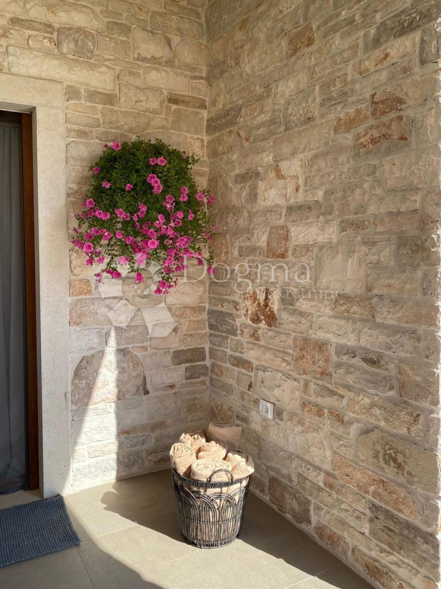 Hiša Karigador, Brtonigla, 185m2