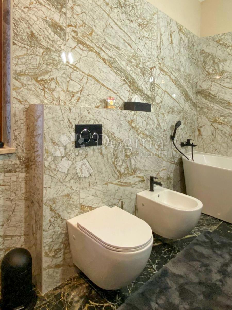 Hiša Karigador, Brtonigla, 185m2