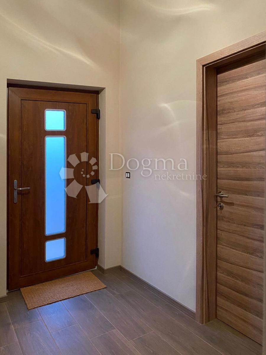 Hiša Karigador, Brtonigla, 185m2