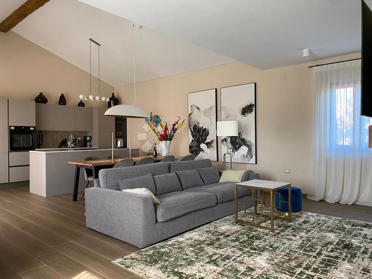 Hiša Karigador, Brtonigla, 185m2