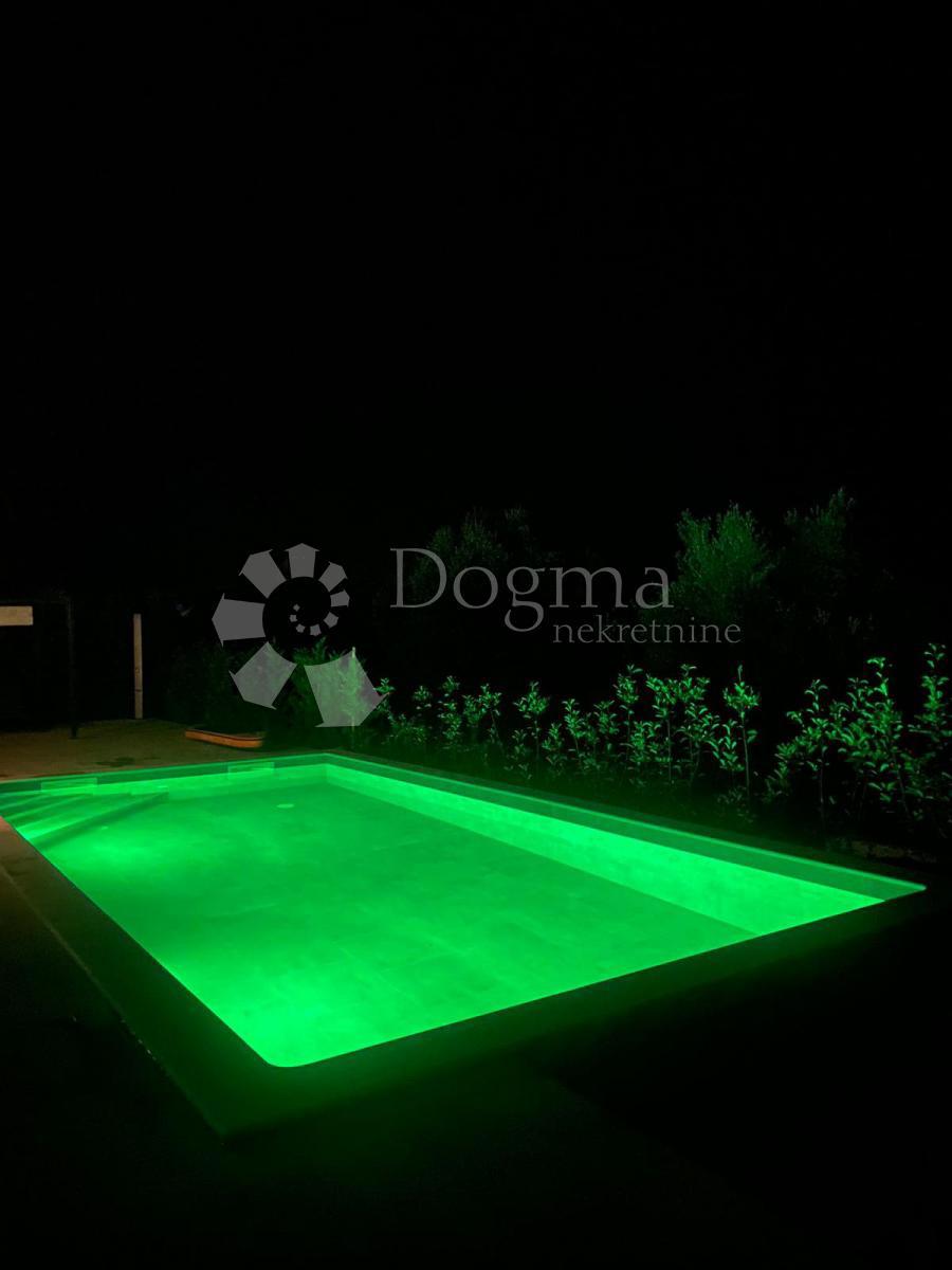 Hiša Karigador, Brtonigla, 185m2