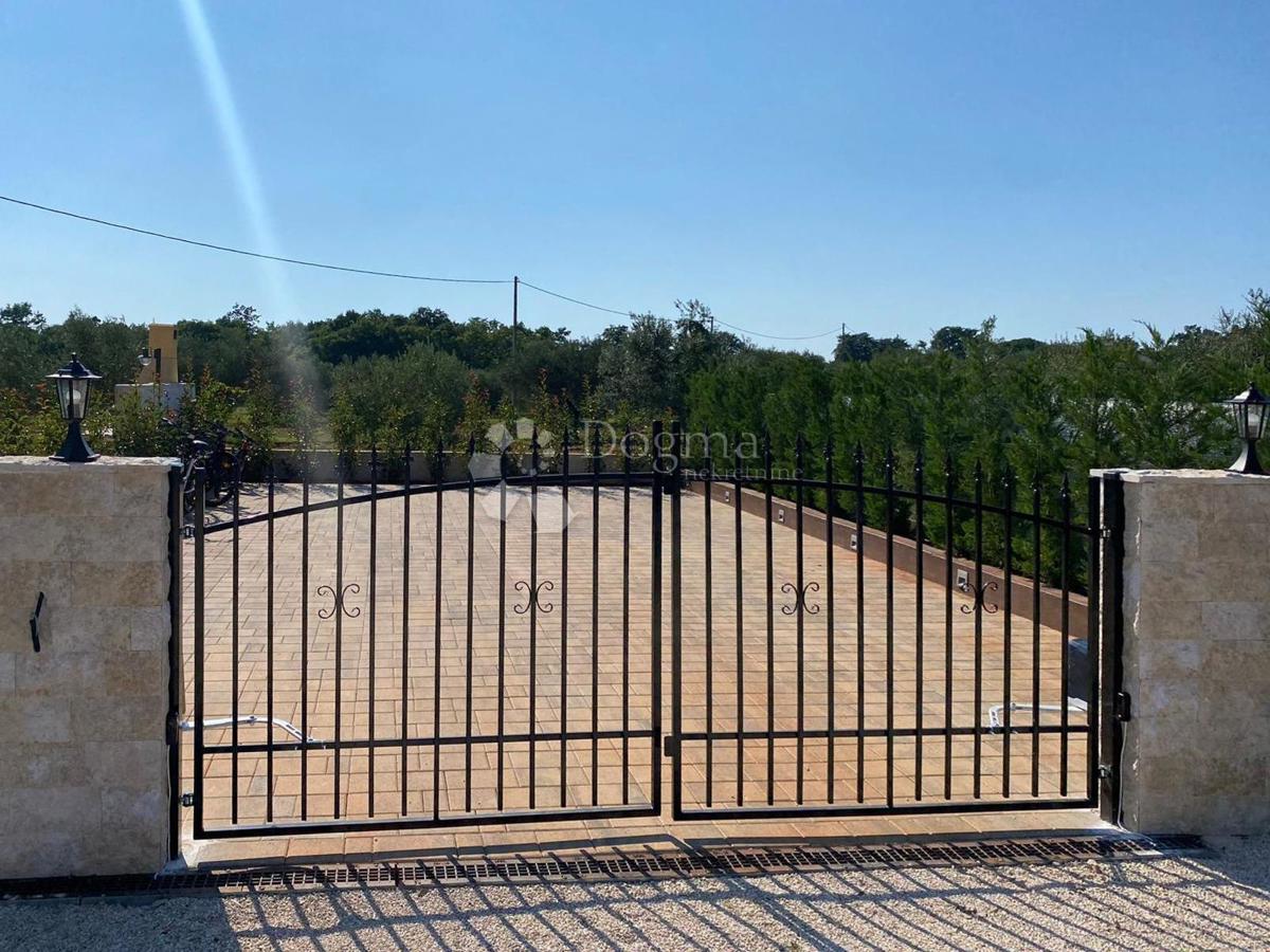 Hiša Karigador, Brtonigla, 185m2