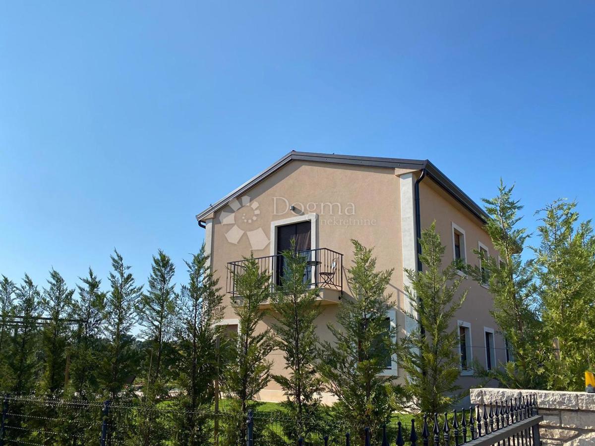 Hiša Karigador, Brtonigla, 185m2