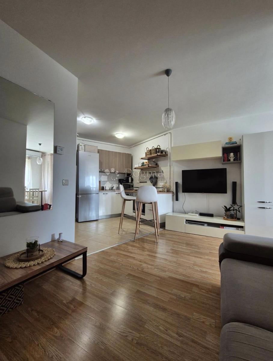 Stanovanje Oroslavje, 44m2