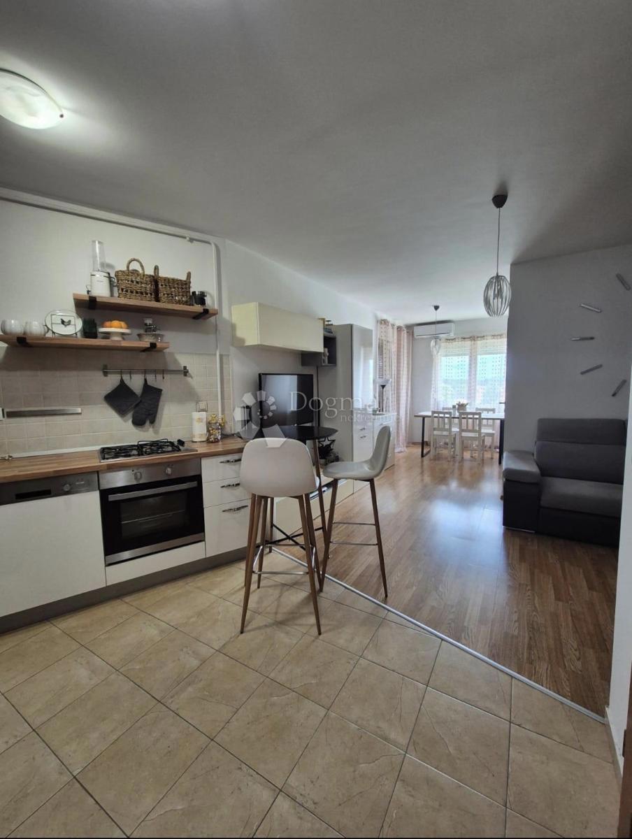 Stanovanje Oroslavje, 44m2