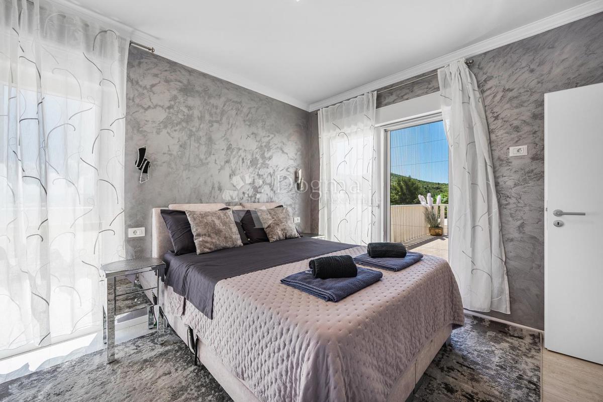 Hiša Bilice, Šibenik - Okolica, 142m2