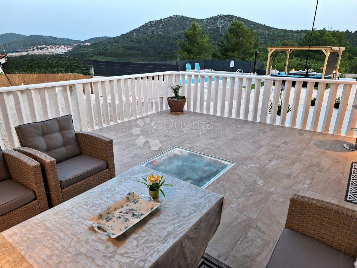 Hiša Bilice, Šibenik - Okolica, 142m2