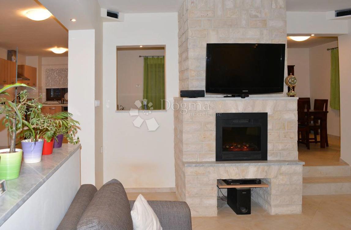 Hiša Nova Vas, Poreč, 318,31m2