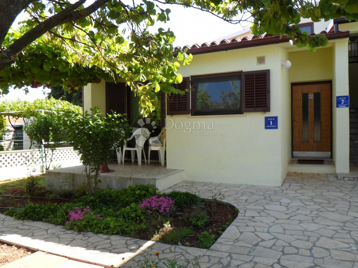 Hiša Nova Vas, Poreč, 318,31m2