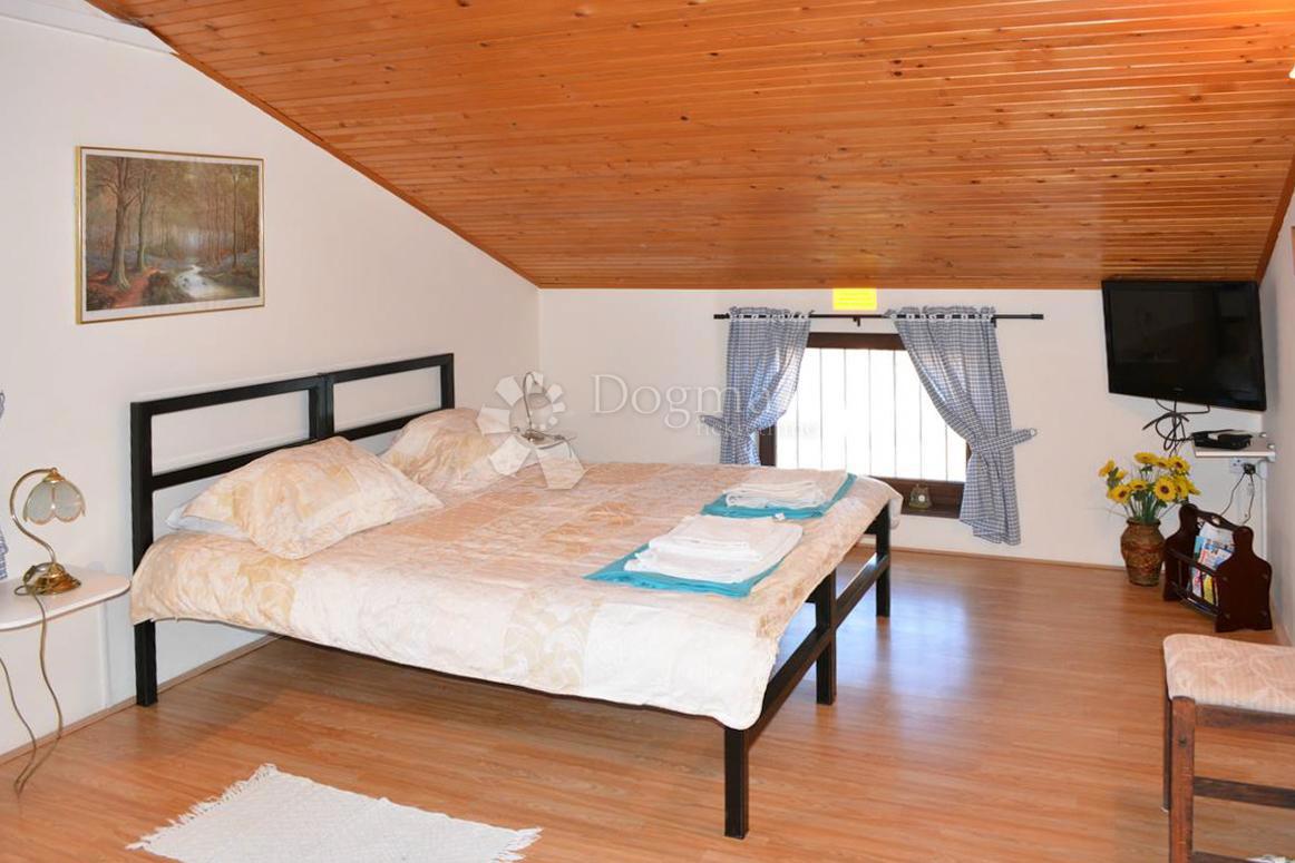 Hiša Nova Vas, Poreč, 318,31m2