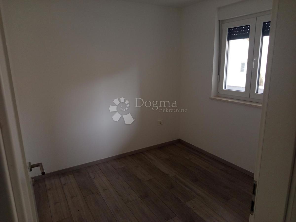 Stanovanje Centar, Pula, 54m2