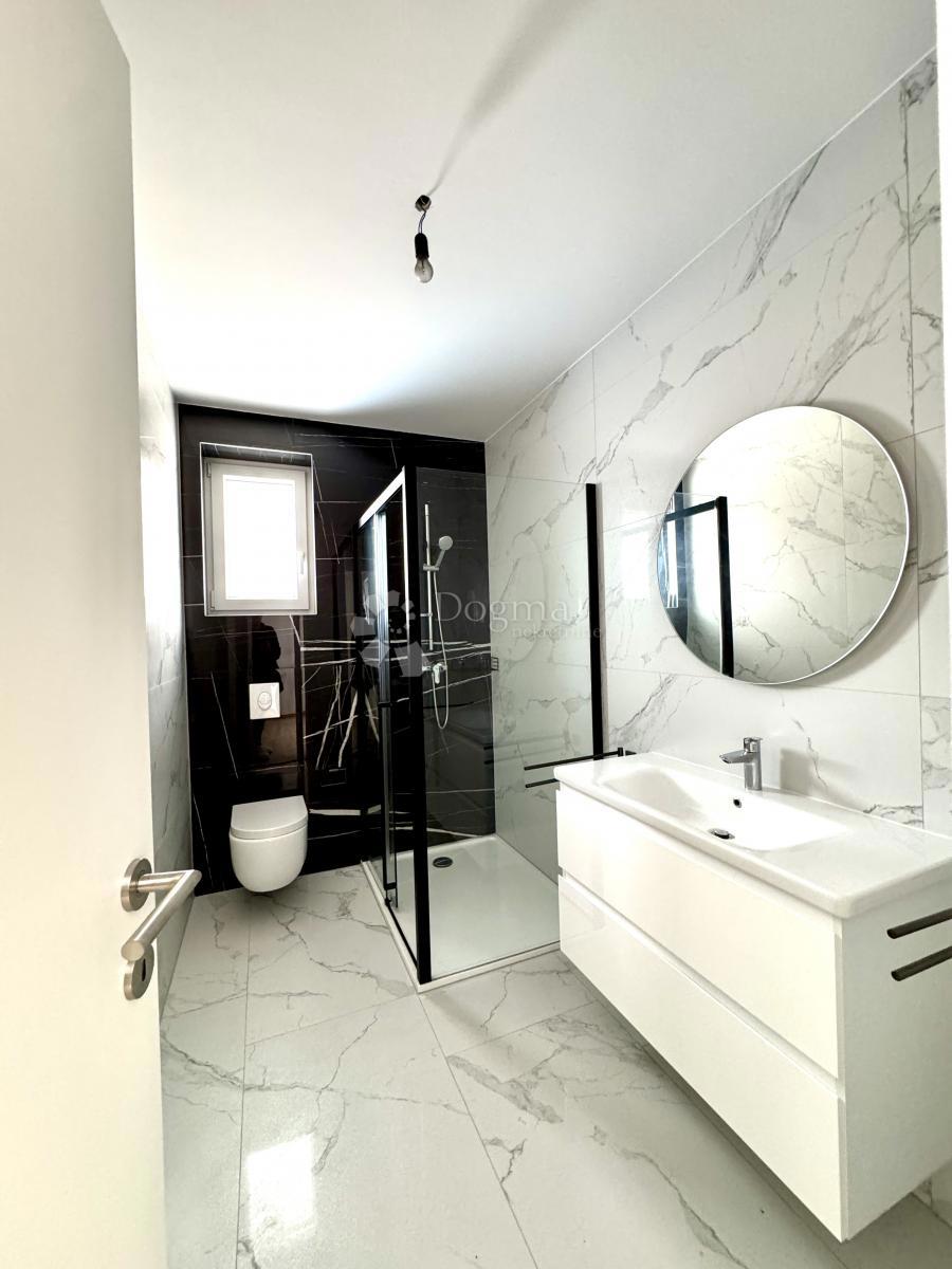 Stanovanje Novigrad, 81,22m2