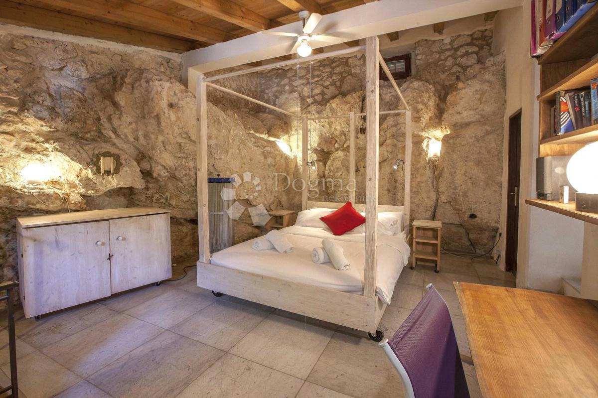 Hiša Centar, Pula, 199m2