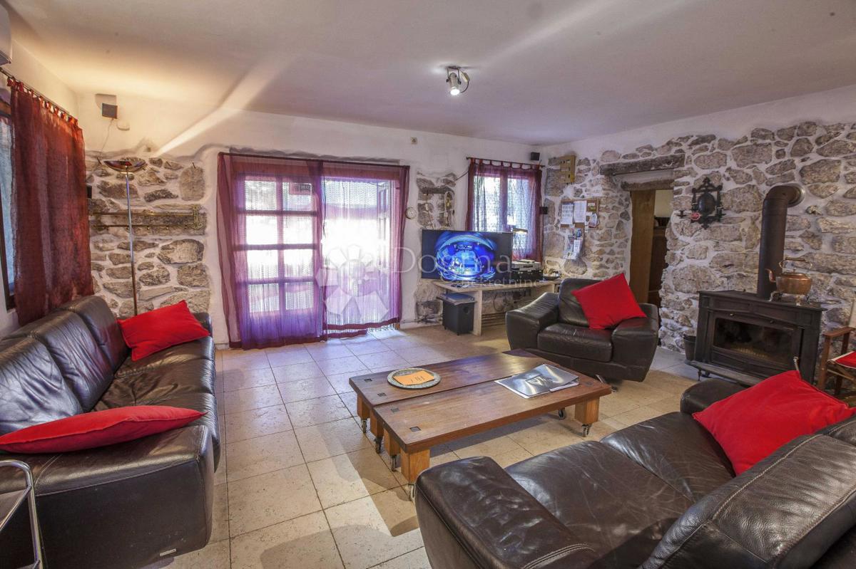 Hiša Centar, Pula, 199m2