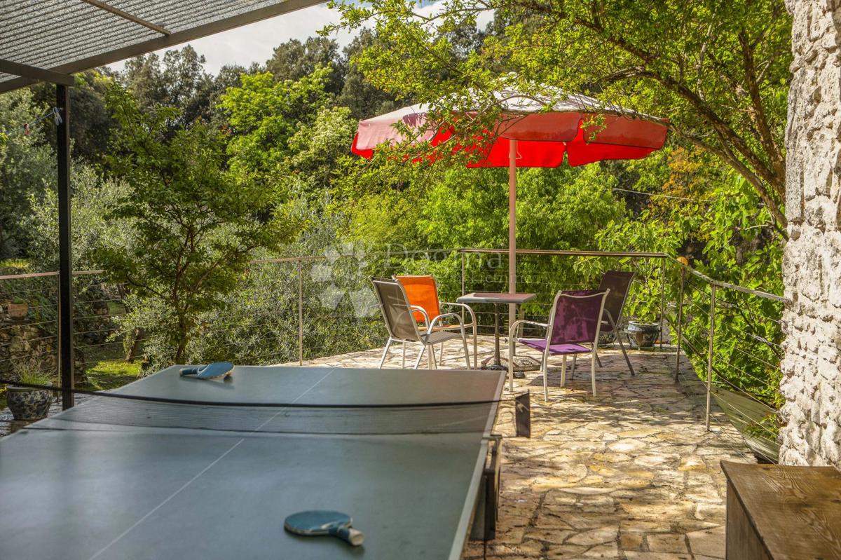 Hiša Centar, Pula, 199m2