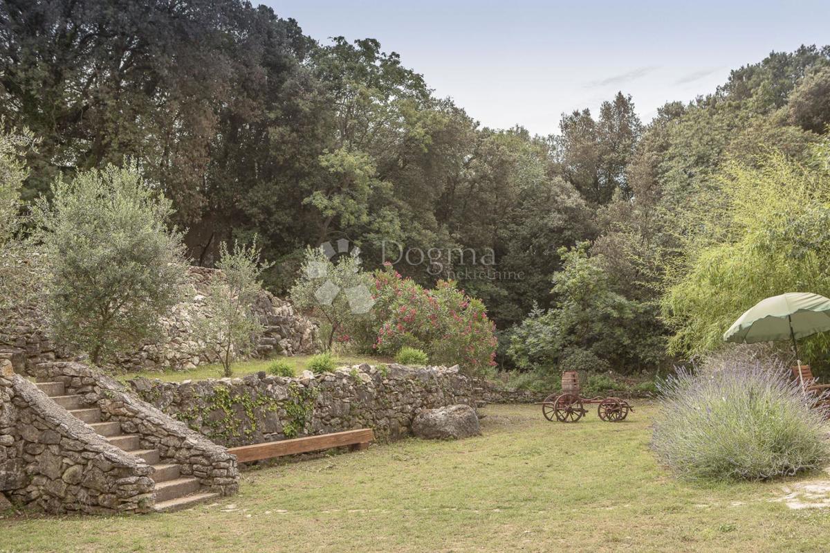 Hiša Centar, Pula, 199m2