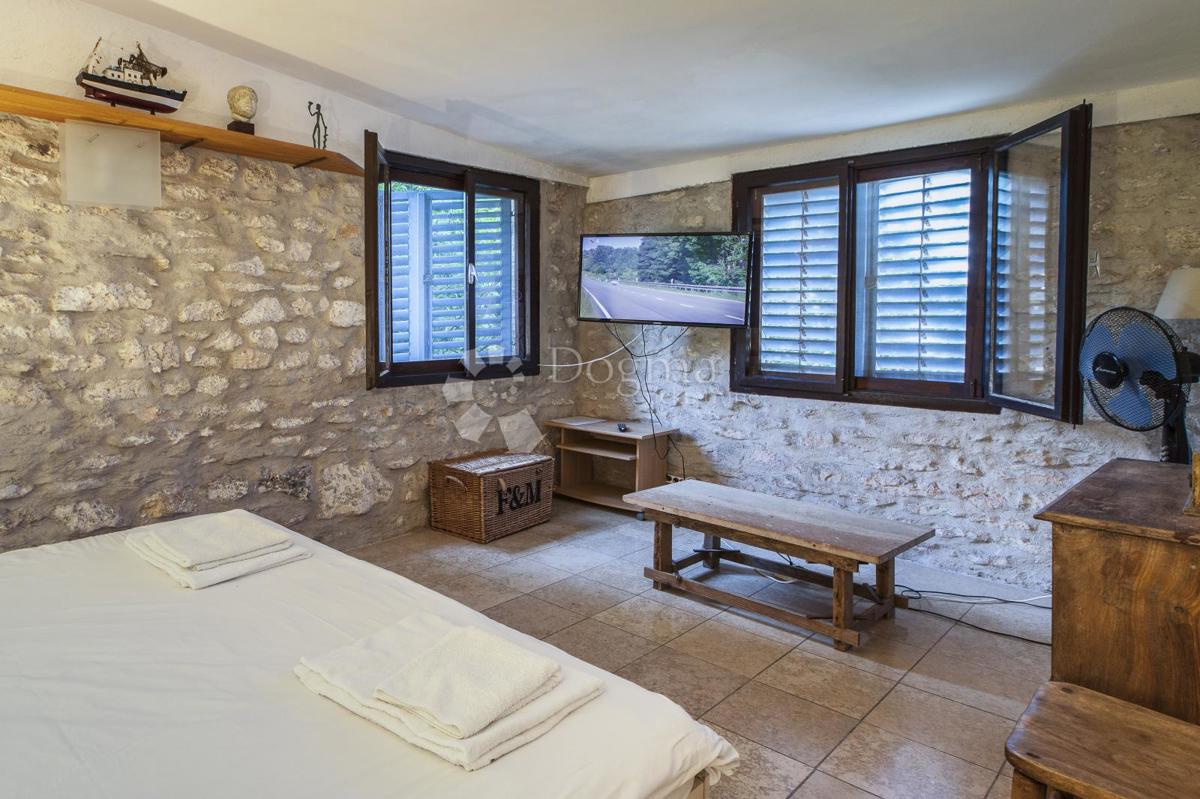 Hiša Centar, Pula, 199m2