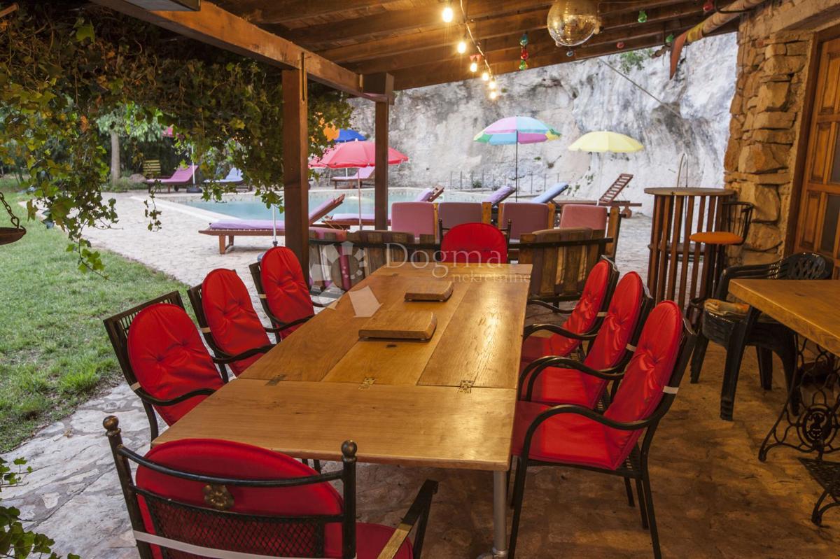 Hiša Centar, Pula, 199m2