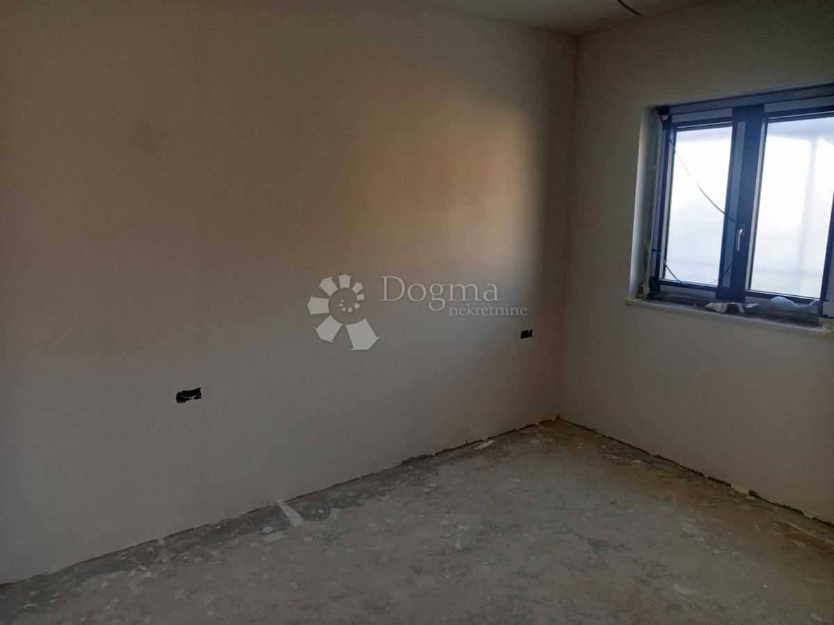 Stanovanje Valdebek, Pula, 93,66m2