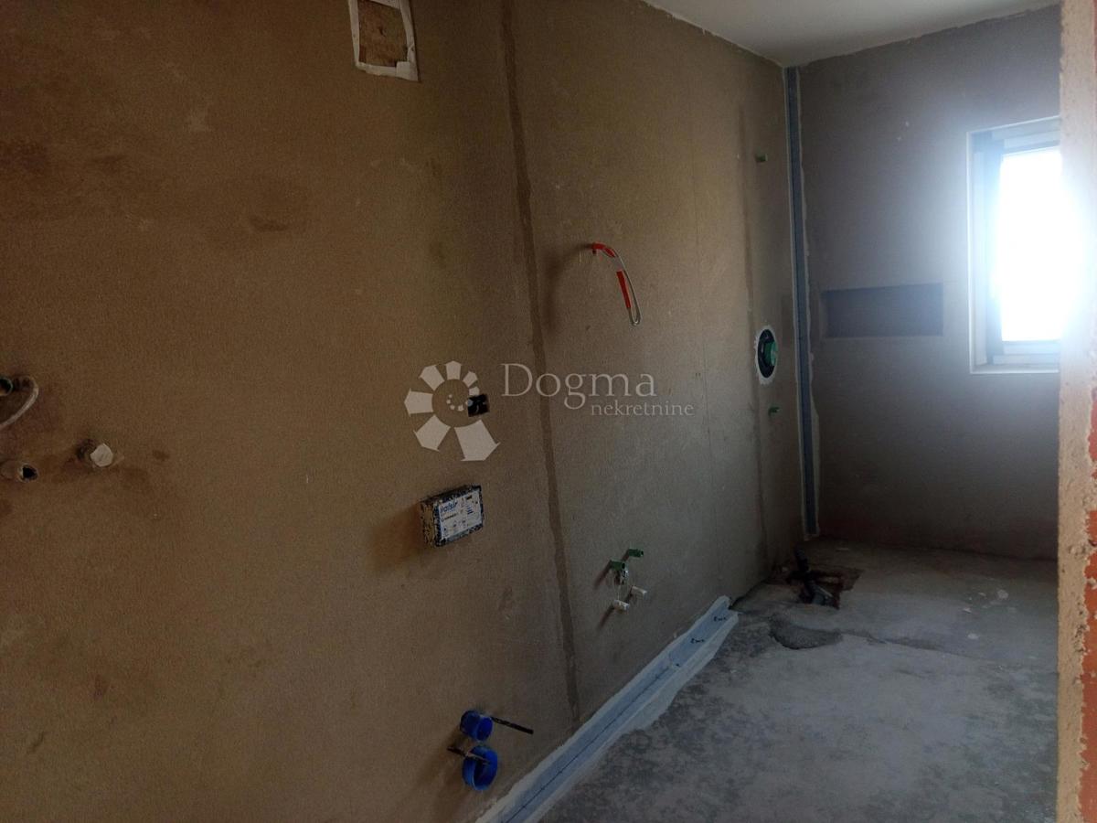 Stanovanje Valdebek, Pula, 93,66m2