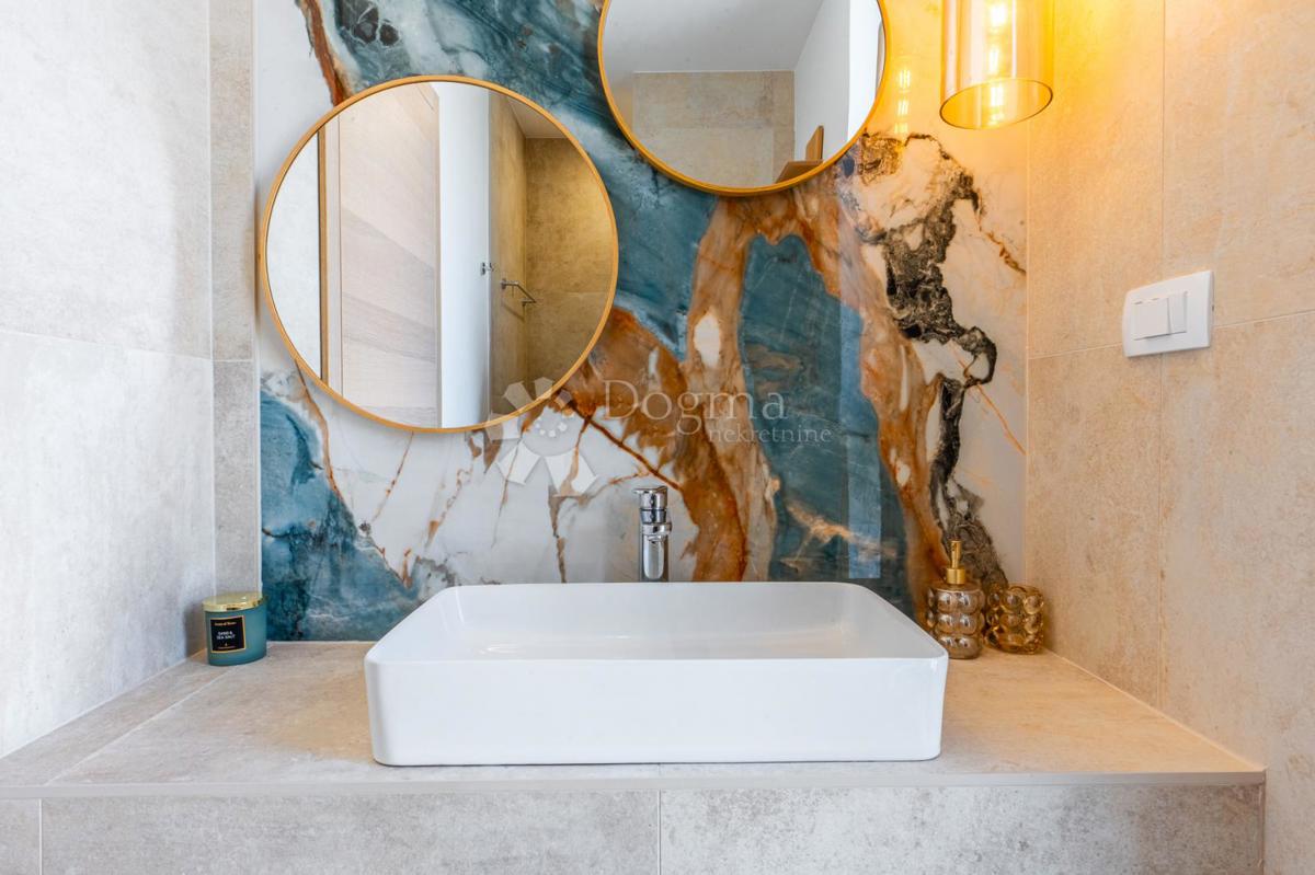 Hiša Linardići, Krk, 176m2